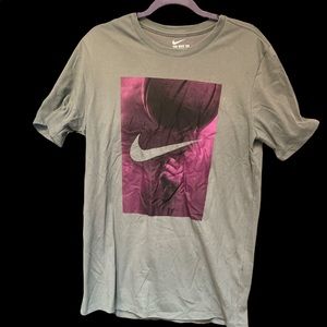 Authentic Nike tee for men